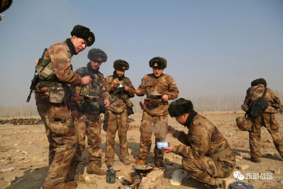 新疆军区某炮兵团积极探索练兵备战的新思路