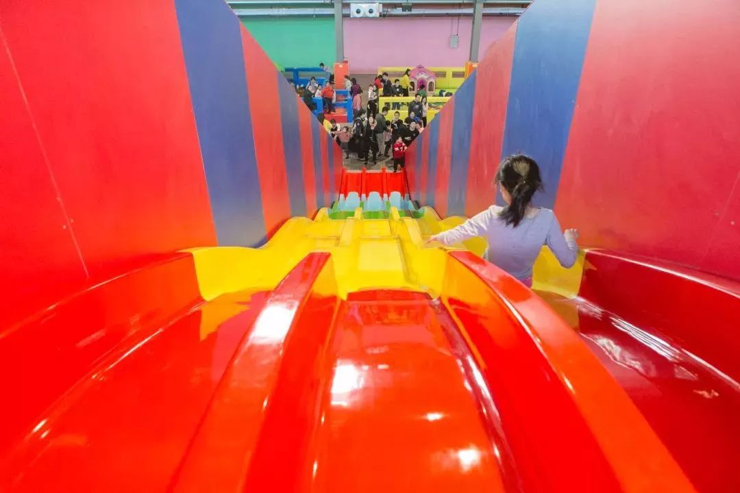 天津首家超大游乐场开业了！6000平超大蹦床、淘气堡！100张门票免费送！