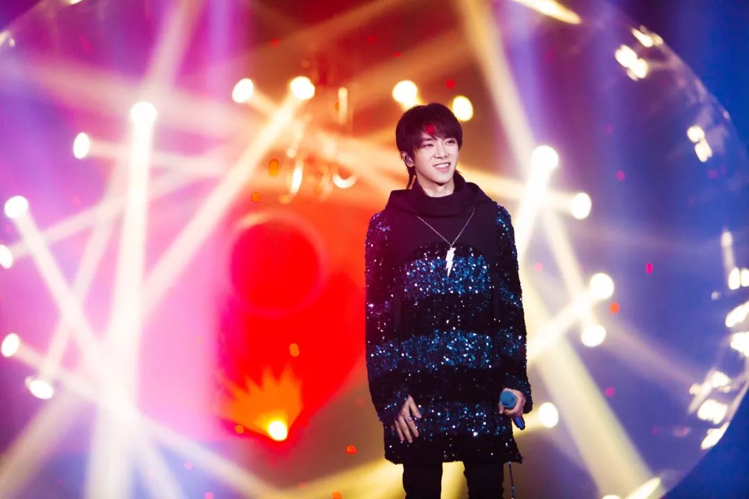 .上最年轻的补位歌手,他将 歌手2018 这一池水