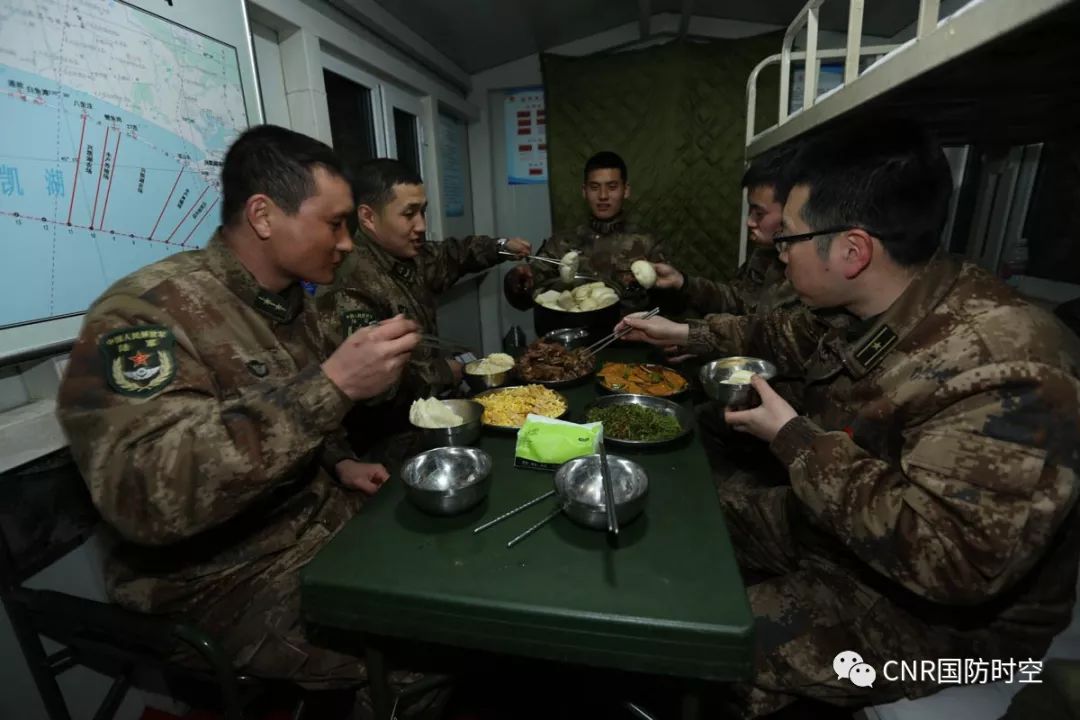 新春走军营丨春节，边防官兵为祖国守安宁
