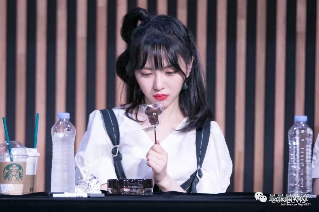 权珉娥的蚂蚁腰 - 第4页 时尚娱乐 图1 权珉娥的蚂蚁腰 - 第4页 时尚娱乐 图1