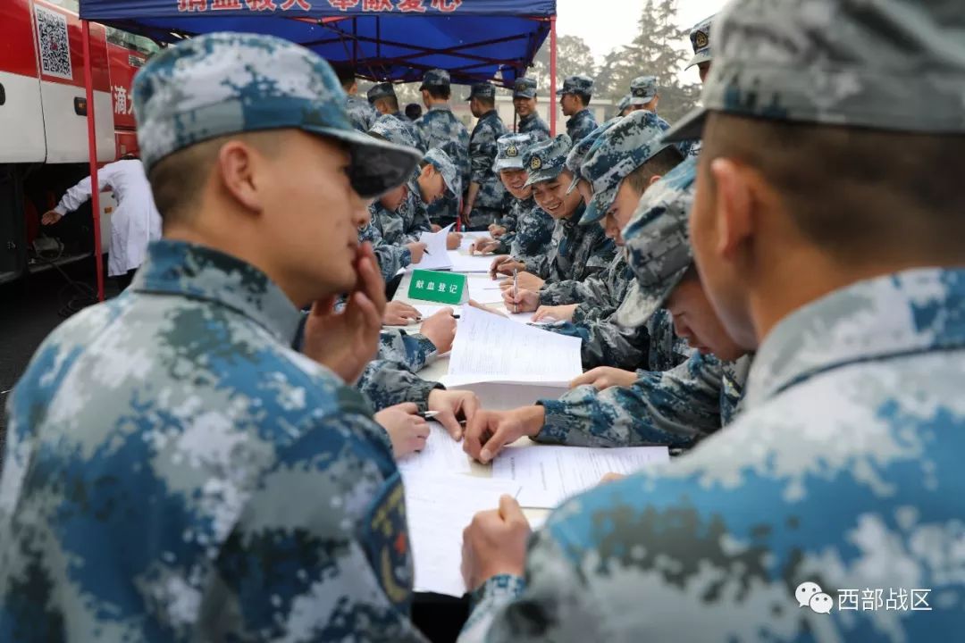 近日,95788部队在得知成都市血液中心血液库告急后,立刻联系所在街道