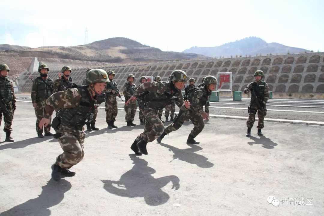 武警甘肃总队甘南支队严格奖惩全面激活特战训练动力