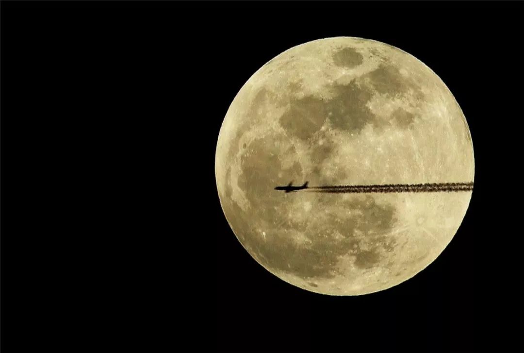 你参加朋友圈超级月全食摄影大赛了吗?最后