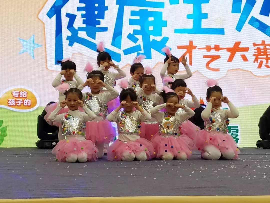 3岁孩子能背诗,却不识颜色!问题出在哪儿?培养