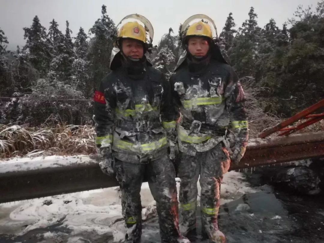雪景,雪"警"丨大雪中的温情守护!