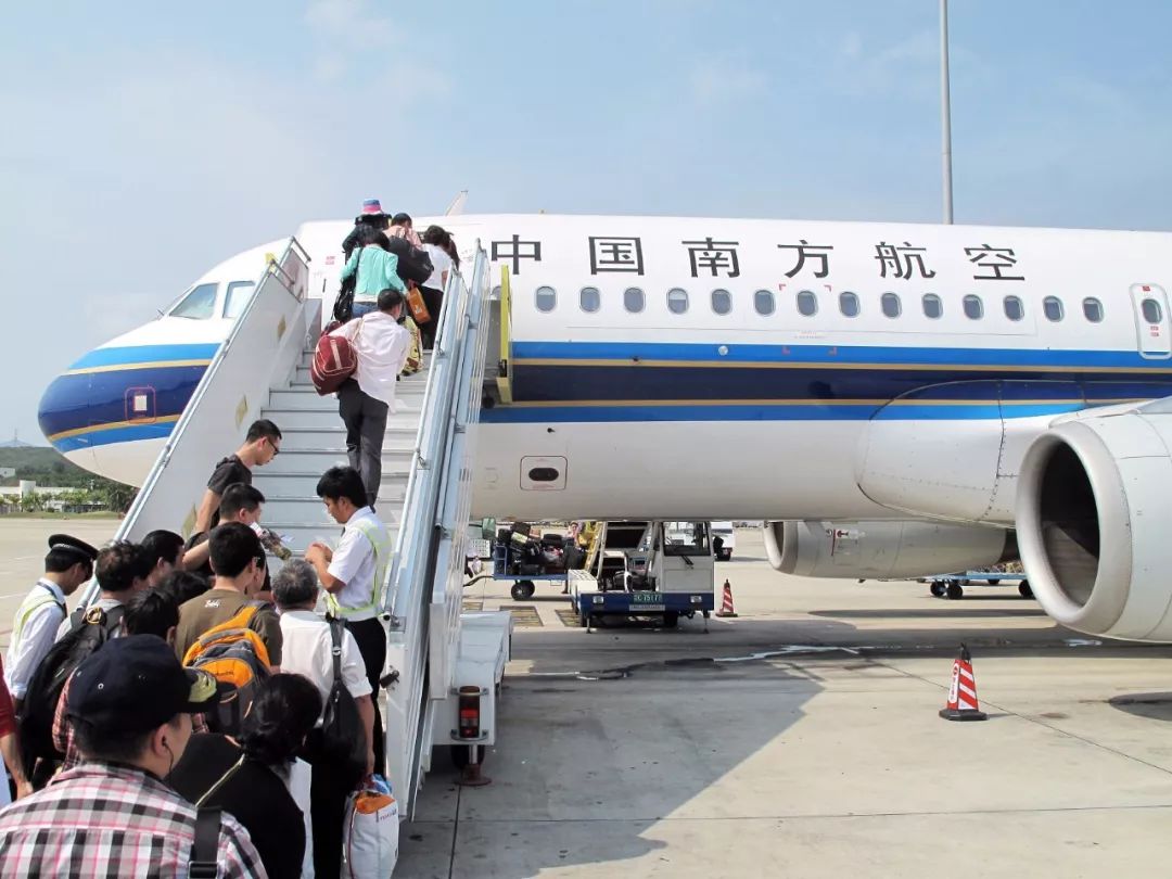 图片 祥鹏航空执飞首架“数字客舱”航班 机上wifi提升旅客乘机体验_民航资源网