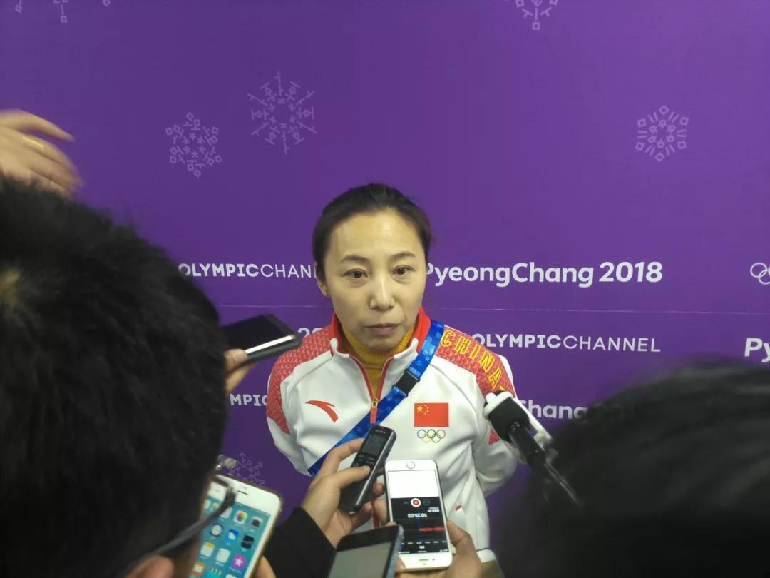 今天我们被李琰圈粉,就是那位在平昌冰场一直憋着劲的女教头