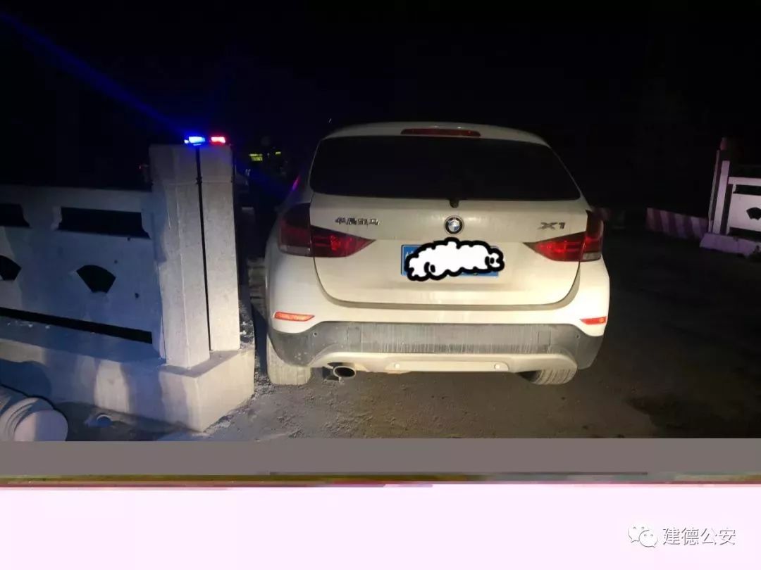 宝马车被撞烂现场离奇车主看行车记录仪慌了 图 事故现场 宝马车 行车记录仪 新浪新闻