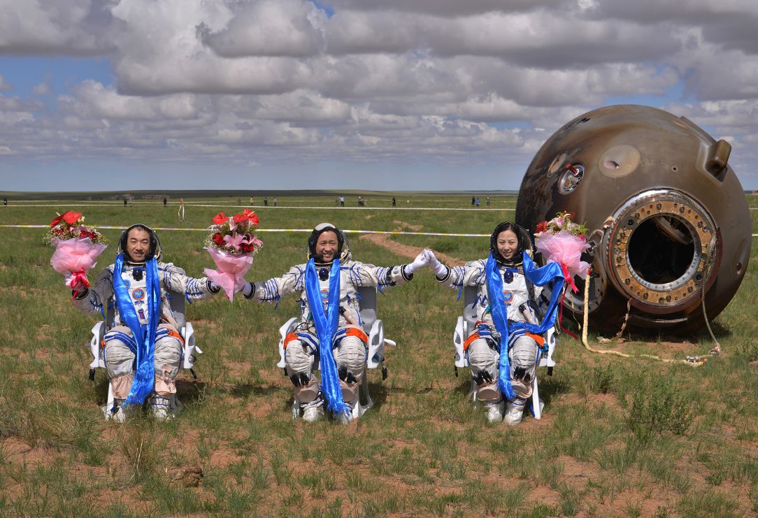 荐读|两位航天员父亲，为何不约而同用"宇"为孩子命名?|张晓光|爱人|刘洋_新浪军事_新浪网