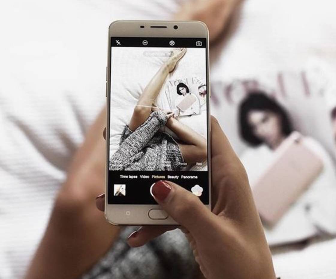 手机没电了,按下这几个键,电量增加50%,还能用