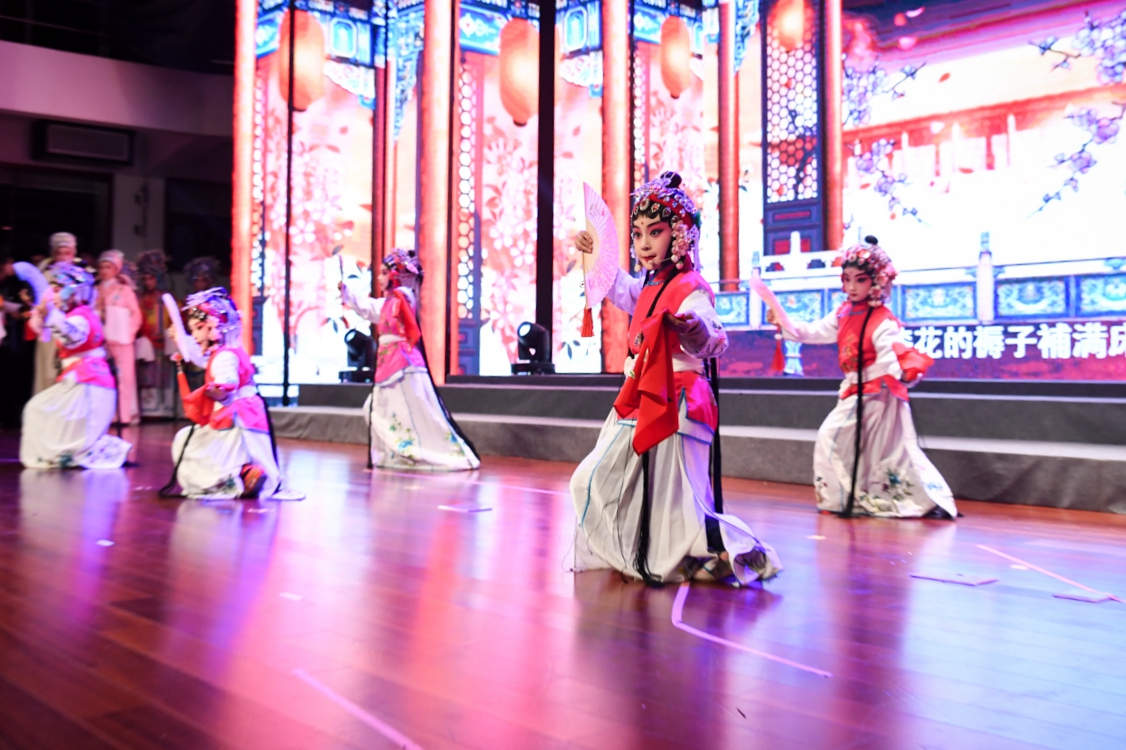 上海交通大学 源·聚 2018新年晚会举行[图]|上