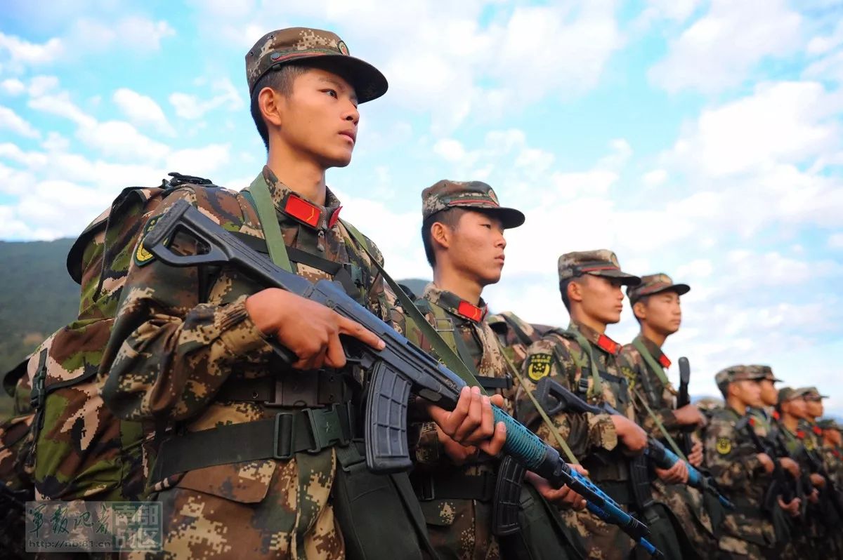 致青春:军人的18岁|军人|生命|领章_新浪军事