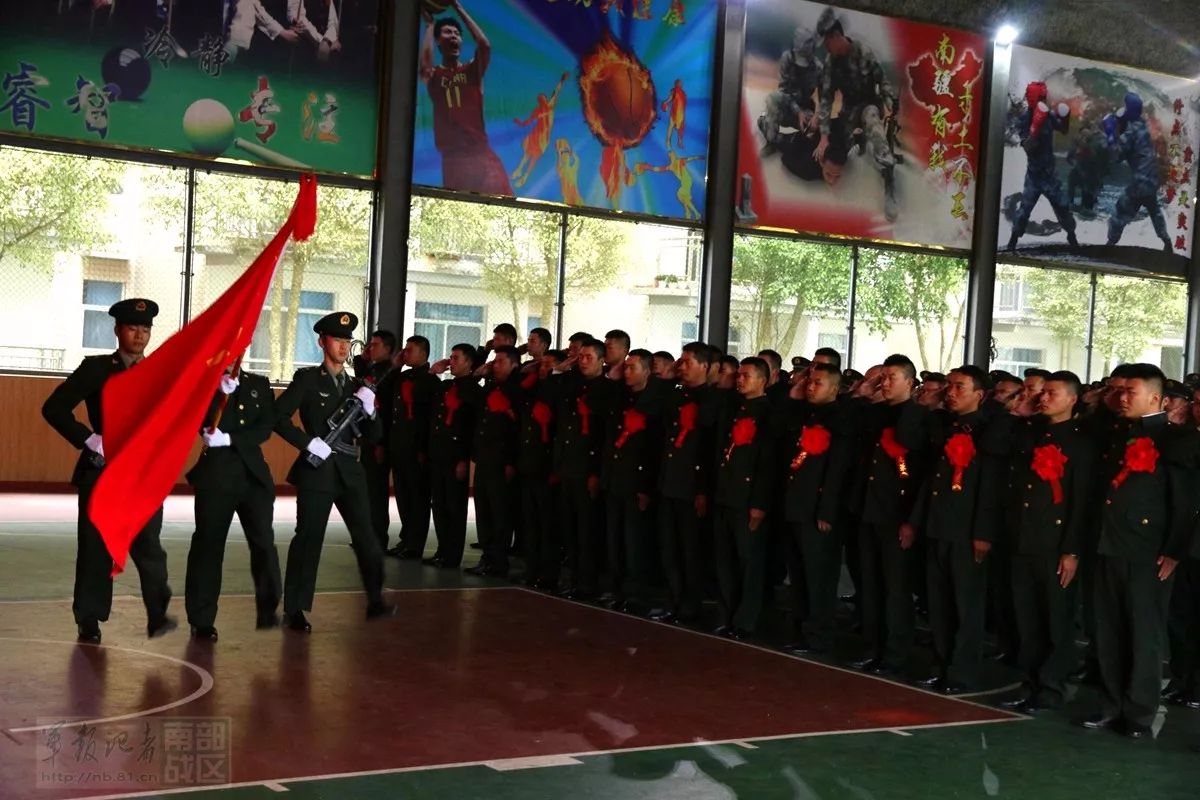 战区的老兵，请记住军旅最后这一刻!|退伍老兵|退役士兵|陆军_新浪军事_新浪网