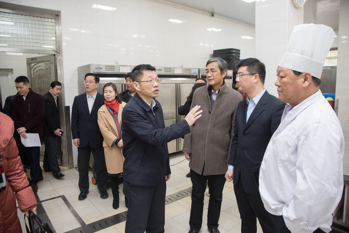 上海市教卫工作党委副书记、市教委主任陆靖到