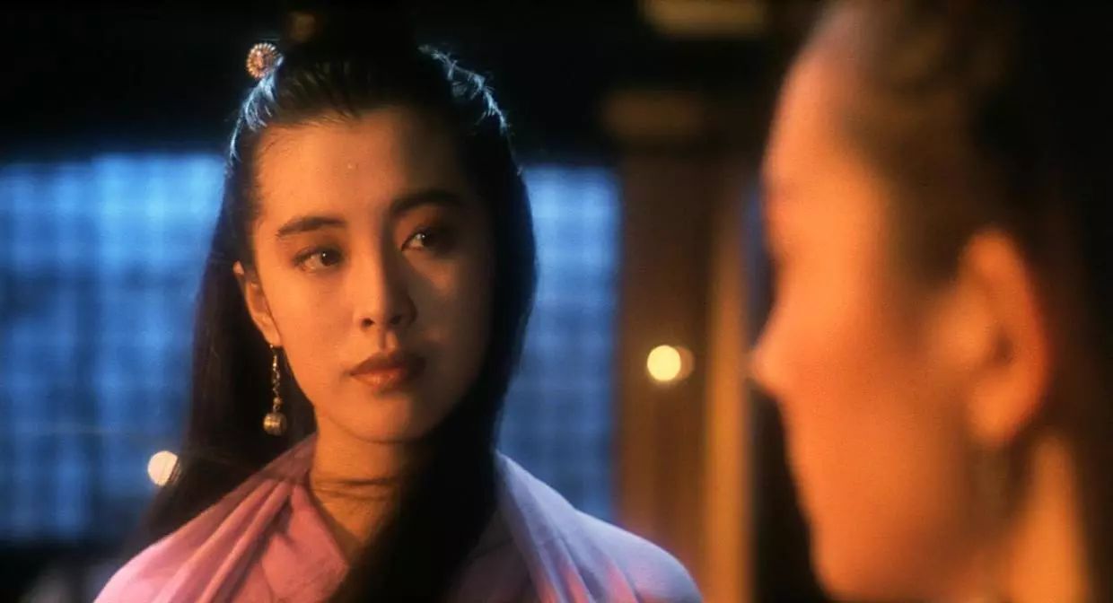 王祖贤两段情都被骂，盛世美颜年逾50却不婚的真相