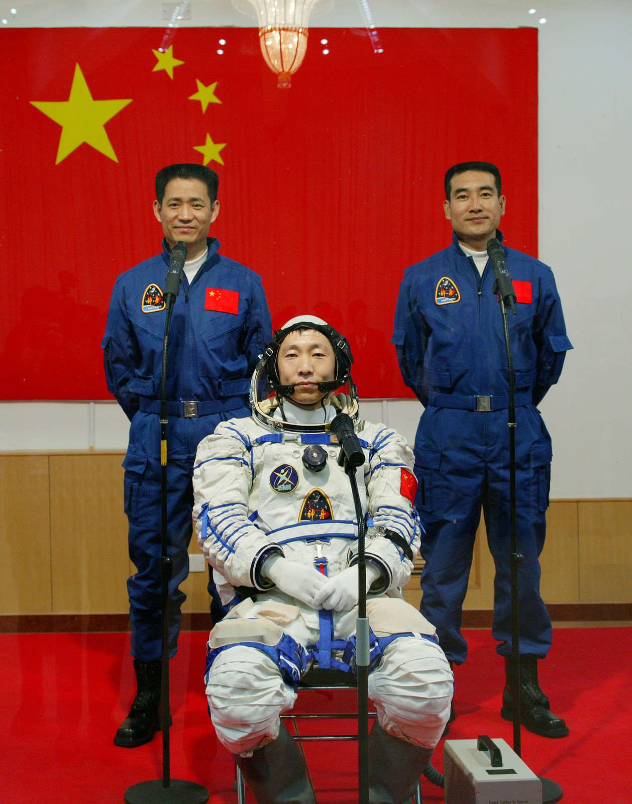 中国人首次进入自己的空间站 3名航天员顺利入驻“天和”-中央-湖北机关党建网