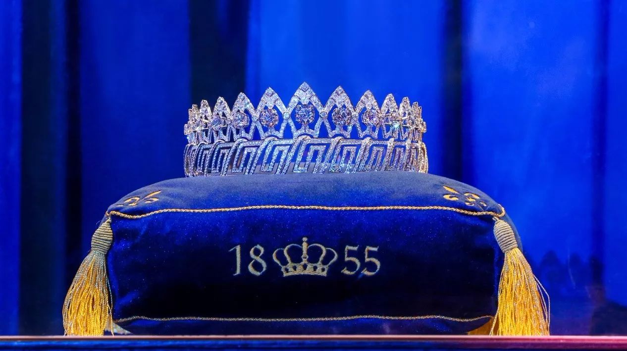 通灵珠宝更名莱绅通灵,沈东军打造王室珠宝龙