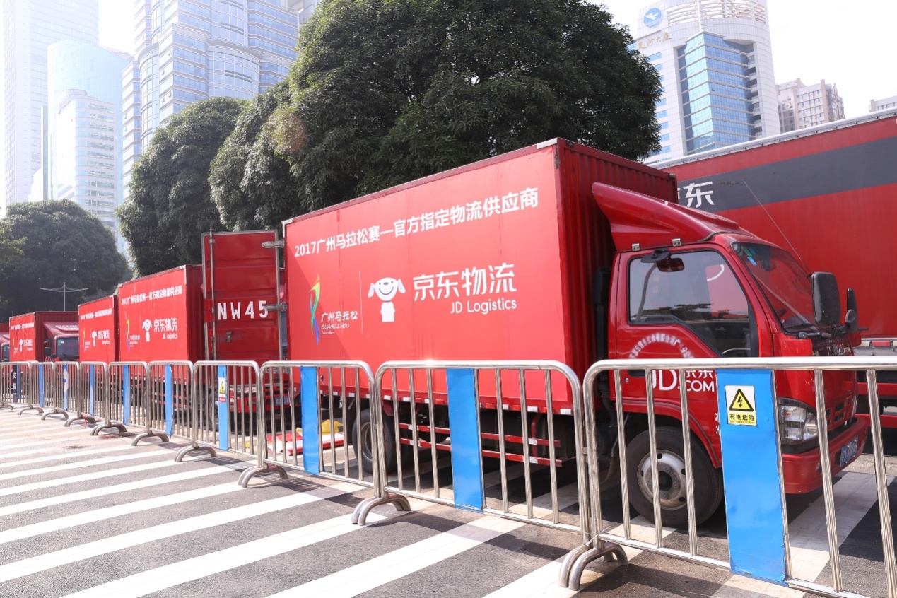 京东物流小黄人抢跑广马? 智能物流成国际级