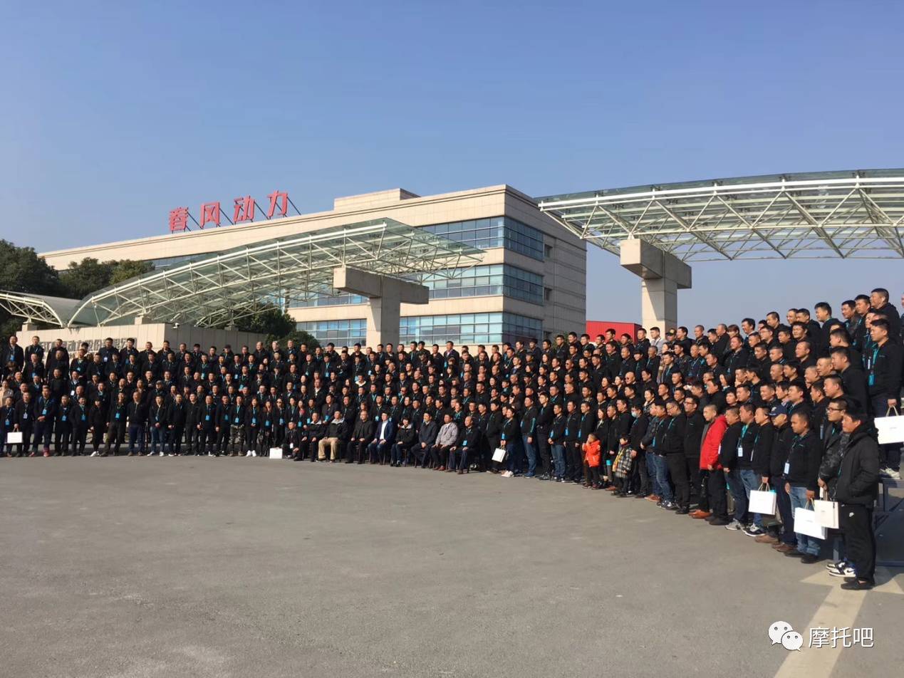 15800元,59800元,春风250NK\/新国宾正式上市