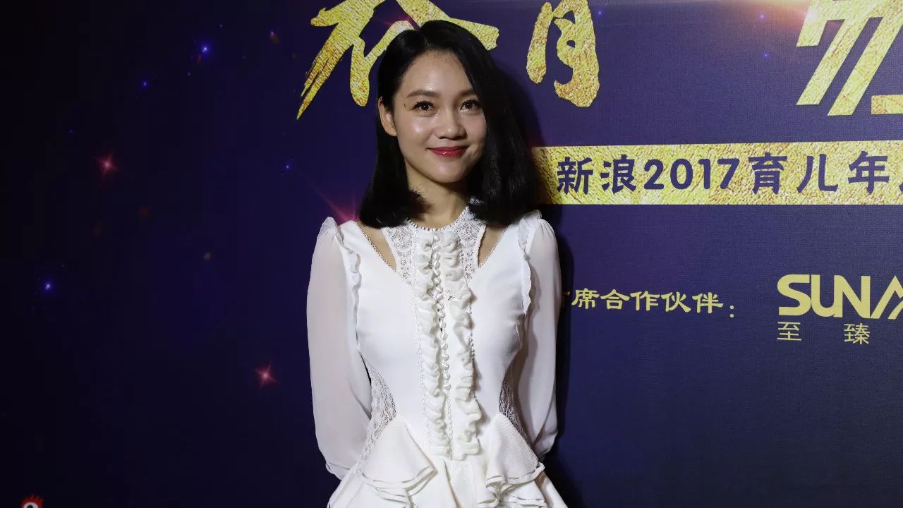 主持人周群:每个孩子都让人感觉心里暖暖的