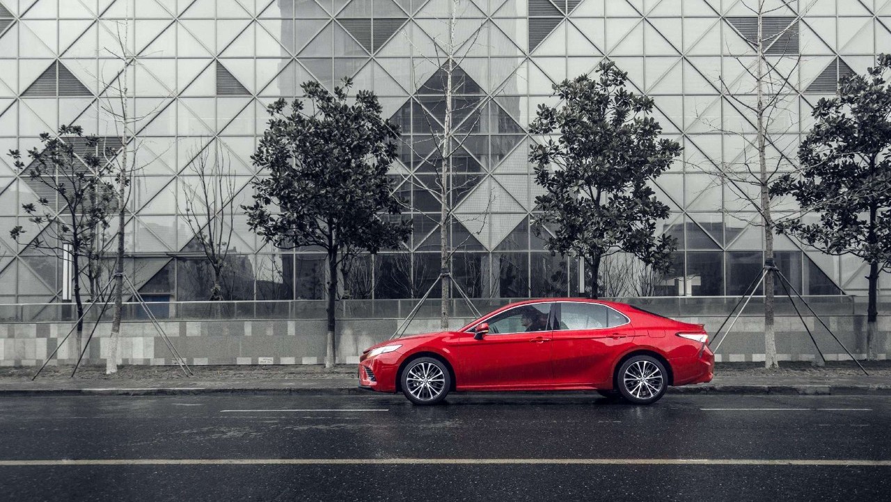 中庸是一种态度，与年龄无关丨试驾第八代凯美瑞