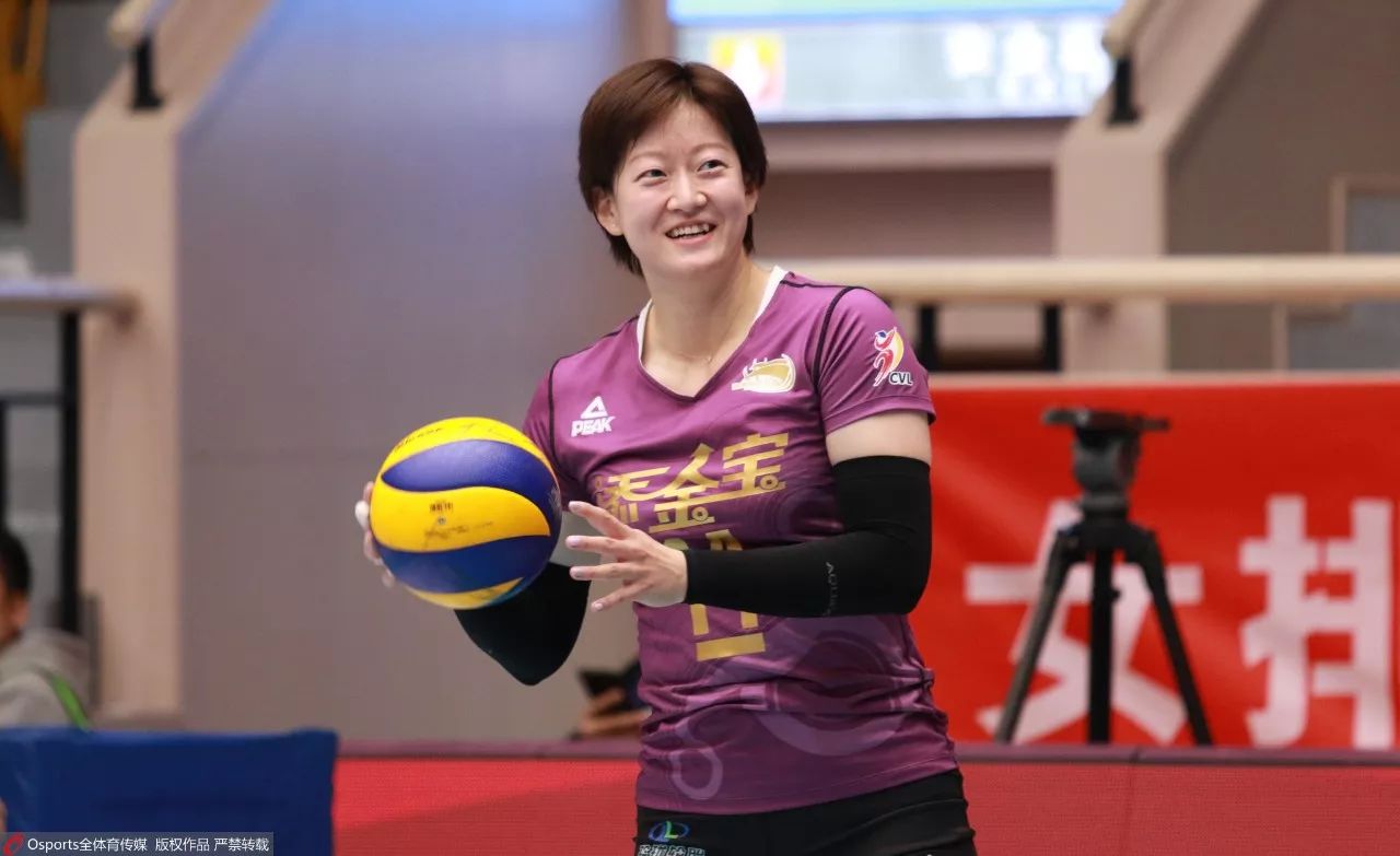 天津首发:主攻陈丽怡,李盈莹,副攻王宁,王媛媛,二传姚迪,接应杨艺