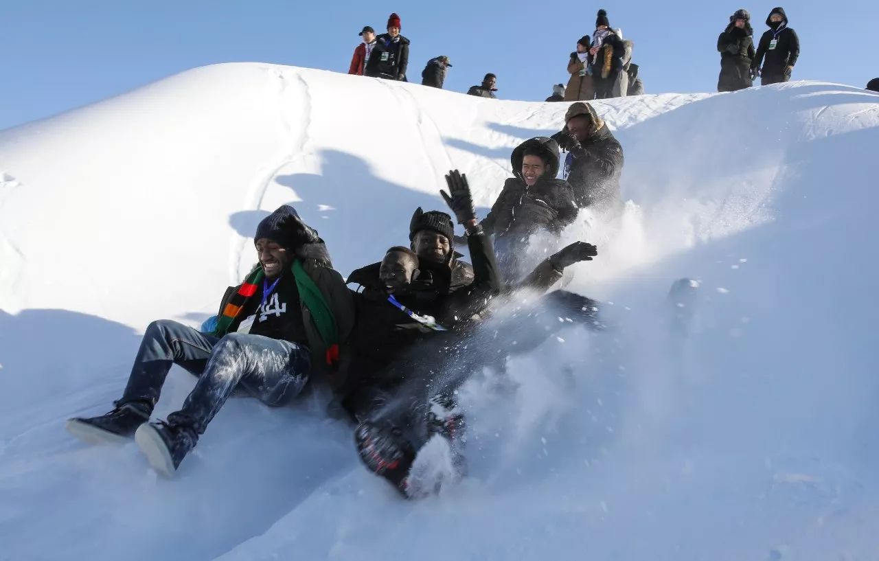 2018中国长春冰雪旅游节暨净月潭瓦萨国际滑雪节盛大启幕