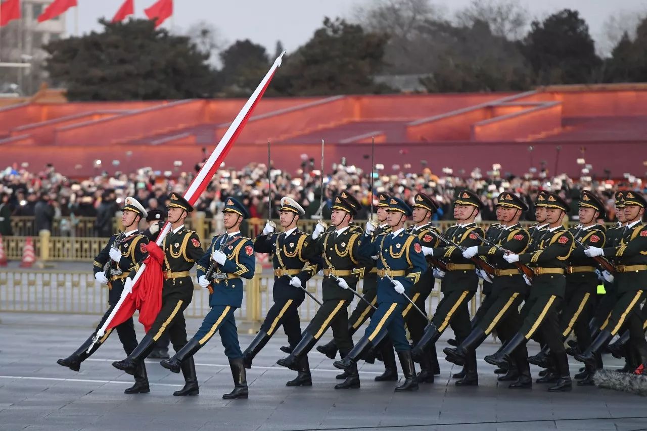 江阴校区举行纪念“一二·九”运动主题升旗仪式暨国旗护卫队成立仪式