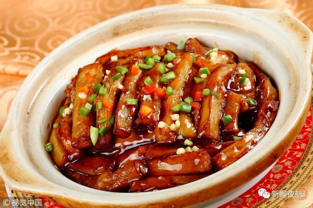 女子用臂力器砸死丈夫!起因只是早饭做了烧茄子?被害人亲属希望从轻发落!怎么判?