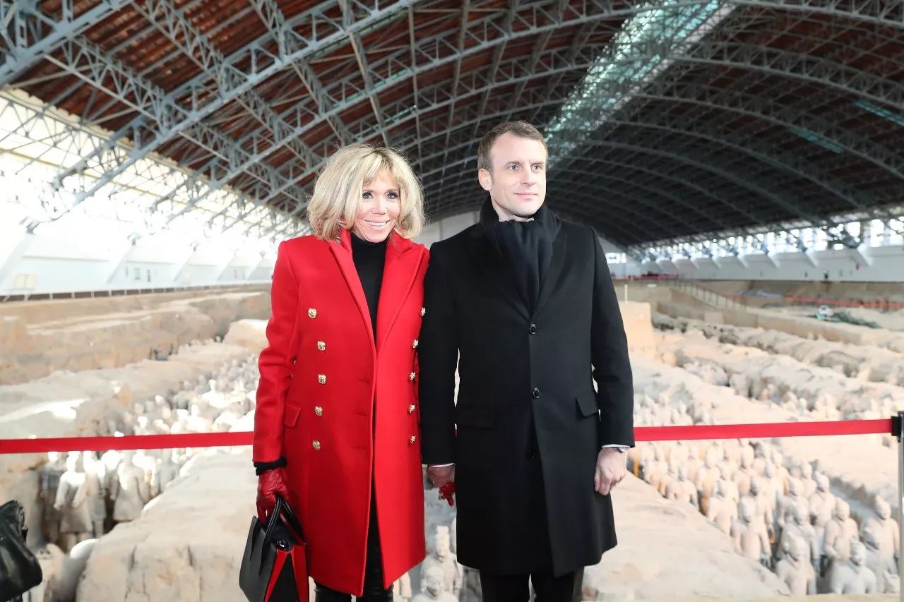 ¿Cómo es el estilo de Brigitte Macron, la esposa del presidente francés ...