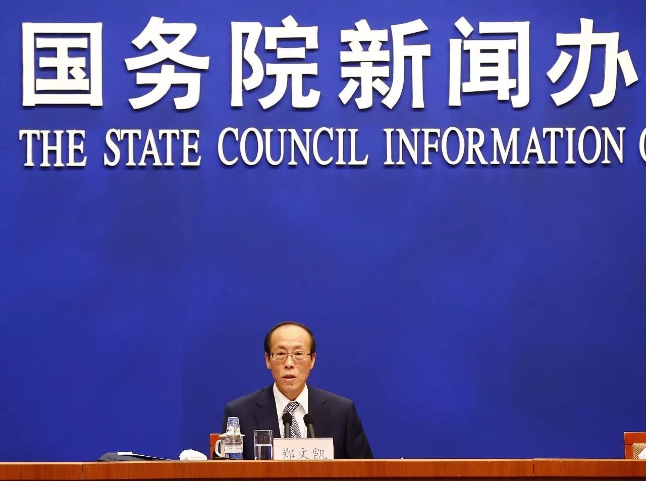 我国将实现左右人口的脱贫_脱贫攻坚图片