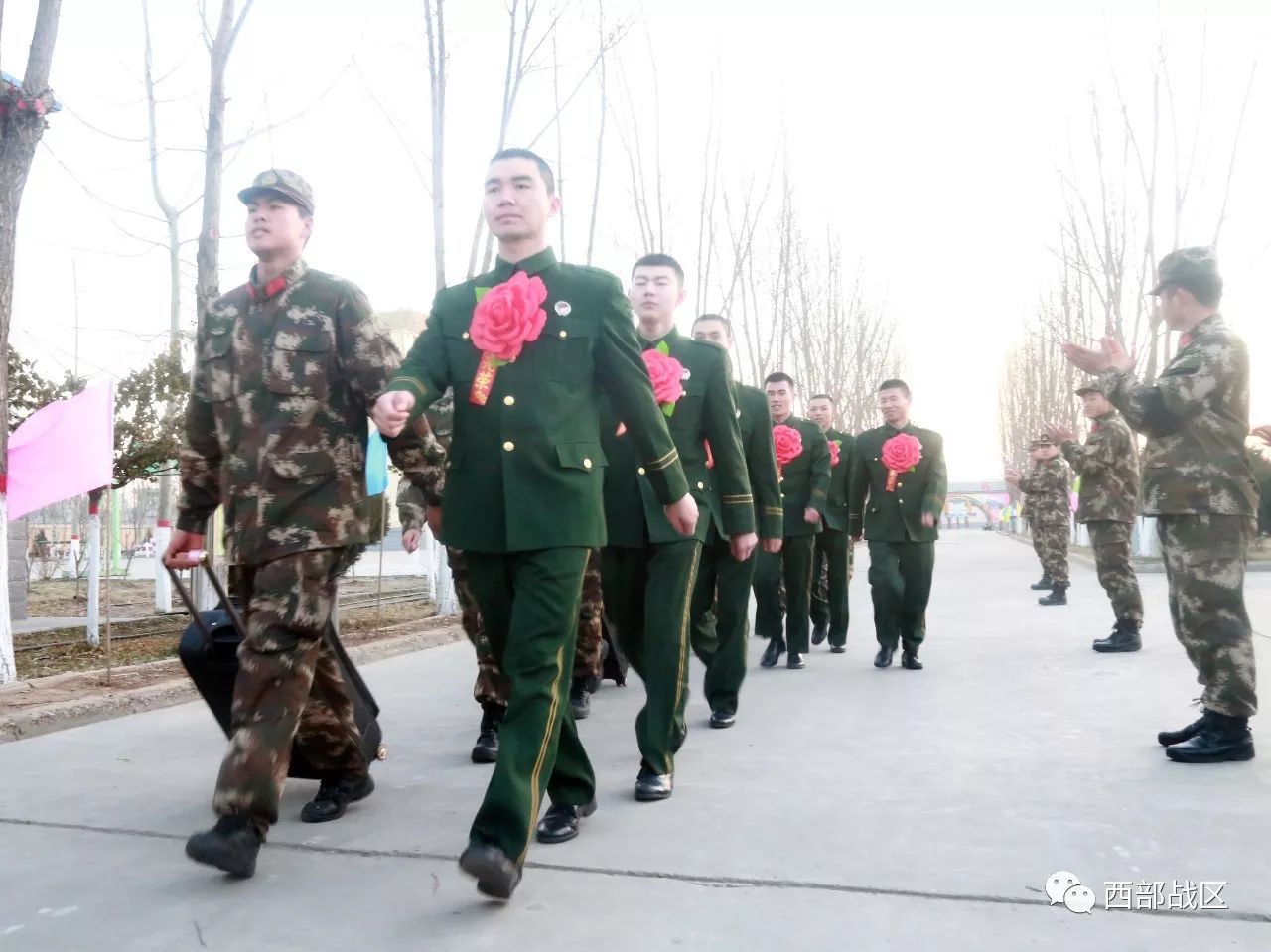 军营:其实不想走,其实我想留!|军营|队旗|班长