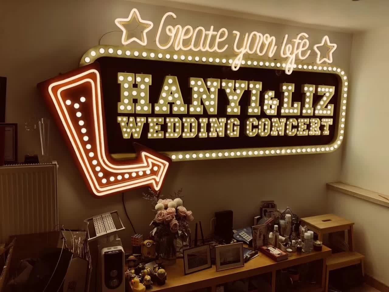 【少女】她是上海持证街头艺人,把自己的婚礼