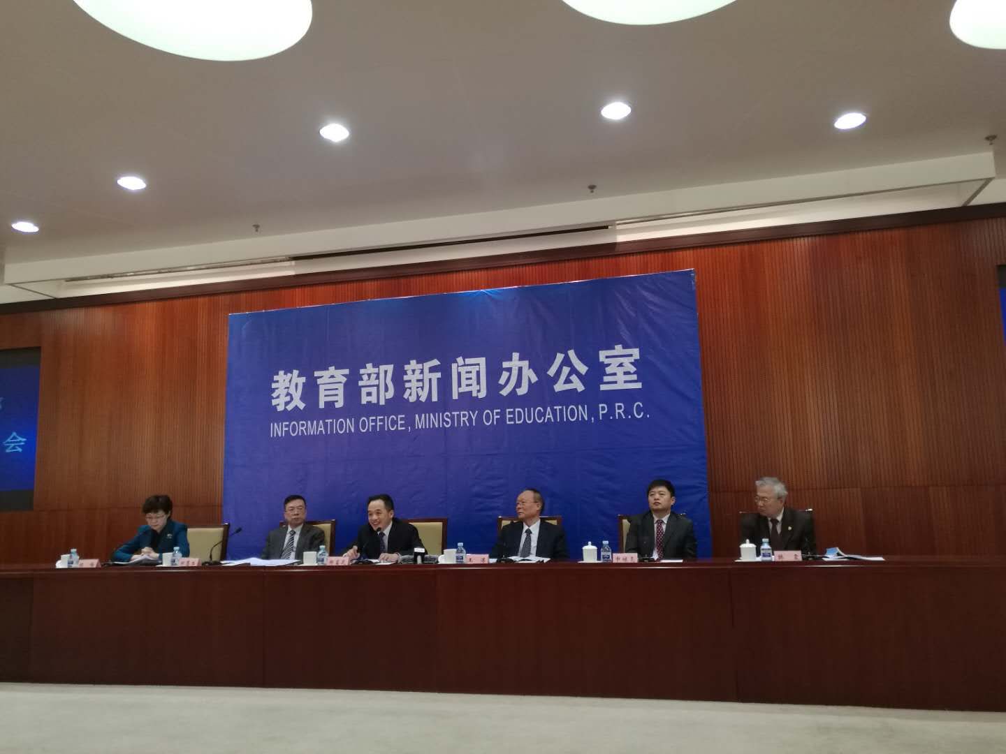 校园 | 教育部发布高中语文新课标:古诗文背诵推