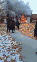 桦南民宅起火烧死四人?警方调查发现…是谁在