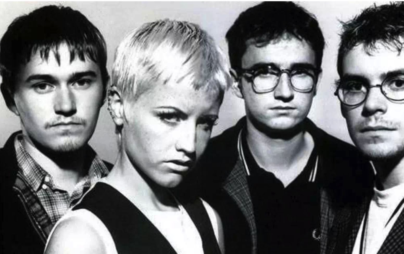 天使逐梦去!年仅46岁小红莓乐队主唱桃乐丝今晨离世