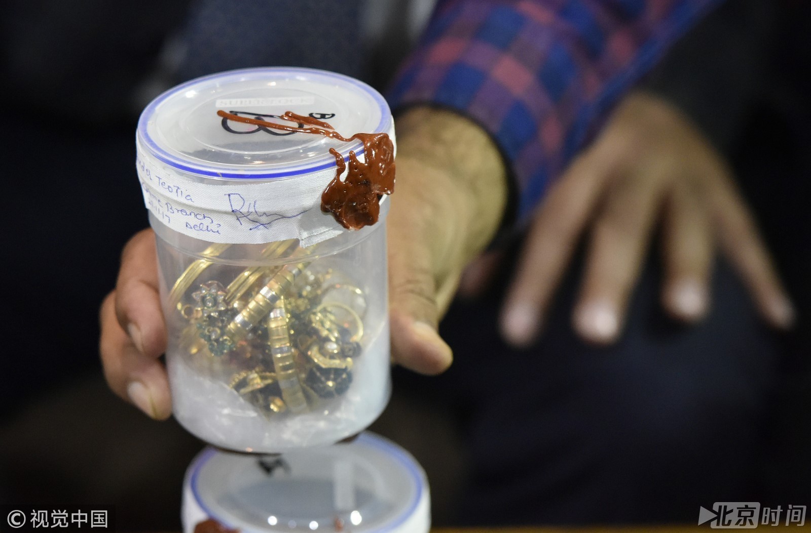 印度警方逮捕女仆大盗团伙 7名年轻女性盗窃