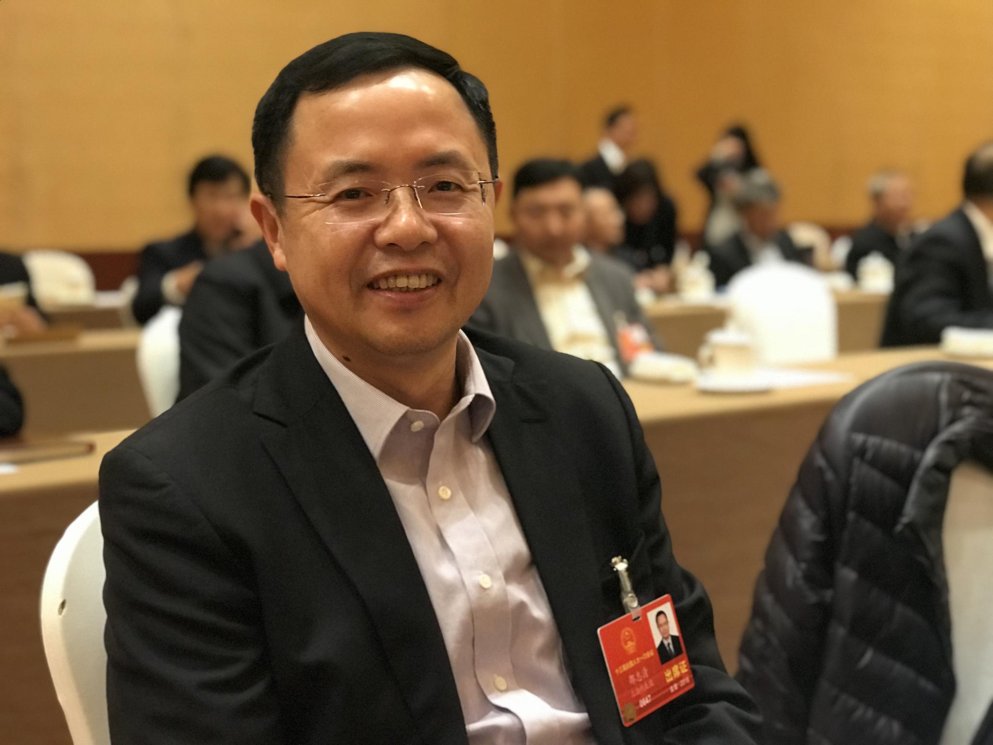 邵志清代表:将"海洋国土"知识纳入中小学教材