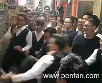 家庭教师是邻家大姐姐?动图 妹子那两个不安分的球球