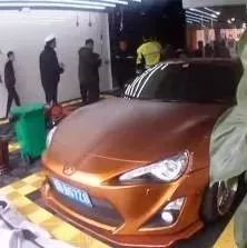 以为帅就可以任意改装？交警二话不说直接把车扣！