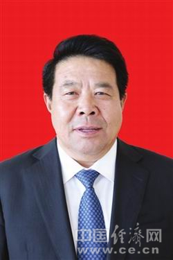 乌兰察布市委常委、集宁区委书记杨国文接受审