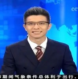 回顾一下央视段子手天团 这位正忙着狗年春晚彩排的主持人,已经是第