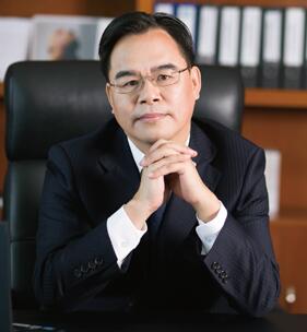 最年轻董事长_最年轻董事长张曼如(2)