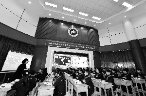 45个孩子齐诵《和平宣言》听课的老师红了眼