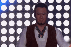 都来现场倾情献唱了?难不成是知名歌手杨坤这歌声太熟悉了!纳!尼?