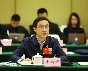 金鹏辉:加快金控公司监管立法 推进金融业对外