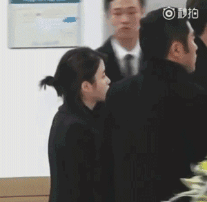 申世景哀悼金钟铉!还记得多年前他俩那段被粉丝和恶评拆散的恋情吗?
