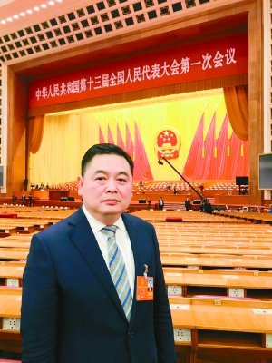 海特高新董事长