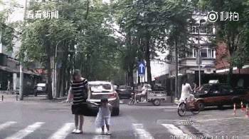 2017年这些照片没有一张获奖，却温暖了整个朋友圈